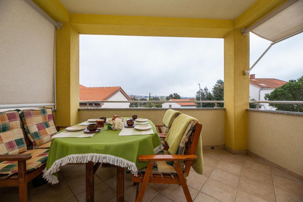 Golden Hope 4+1 Apartment Krk คิร์ก ภายนอก รูปภาพ