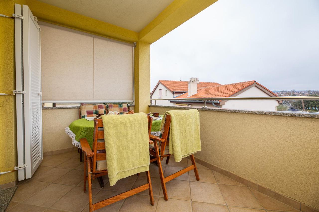 Golden Hope 4+1 Apartment Krk คิร์ก ภายนอก รูปภาพ