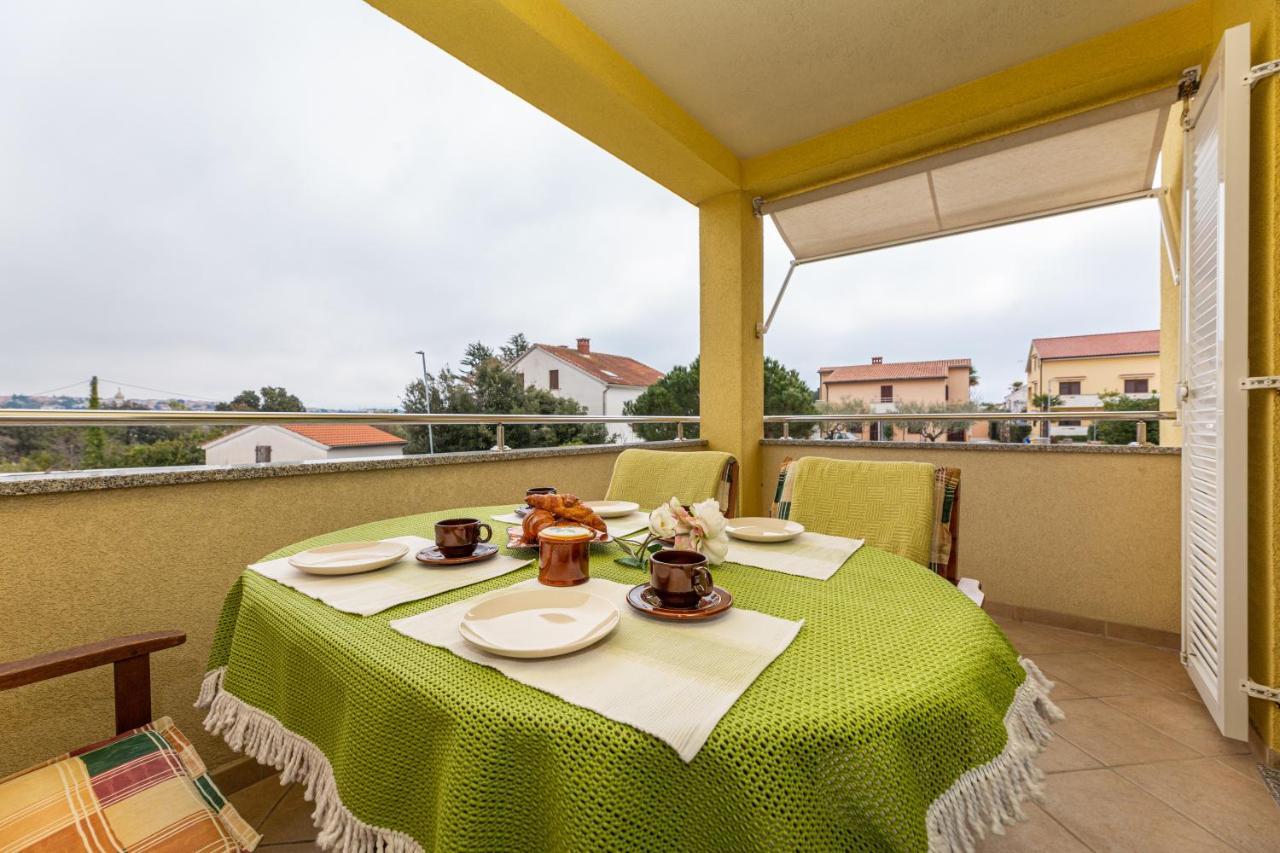Golden Hope 4+1 Apartment Krk คิร์ก ภายนอก รูปภาพ