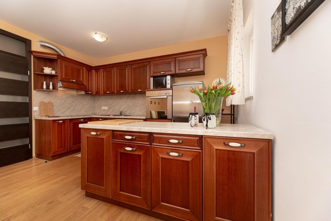 Golden Hope 4+1 Apartment Krk คิร์ก ภายนอก รูปภาพ